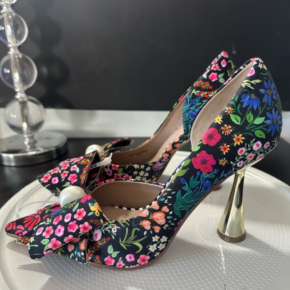 🆕Betsey Johnson KYLIEE Floral Pointed Pumps - Picture 11 of 13